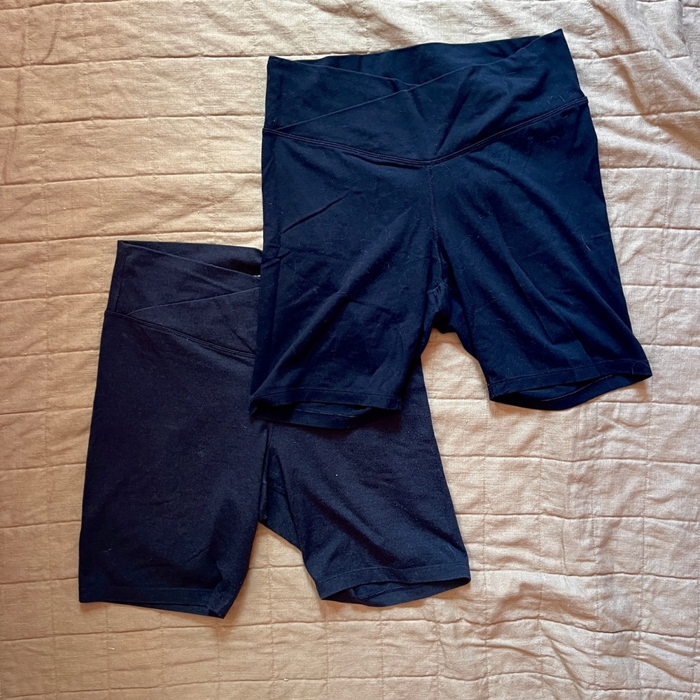 Old Navy Active Black/Gray Powerchill Bike Shorts Set size Large